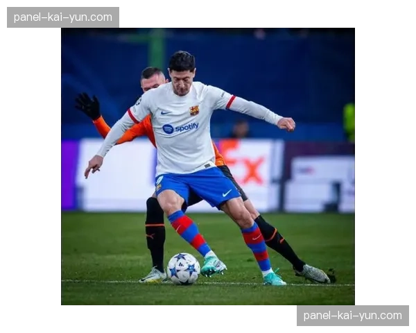 数据机构预测西甲金靴：多夫比克领先，莱万、莫拉塔紧随其后