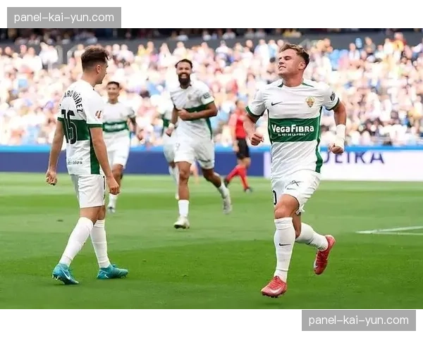 西甲冠军争夺关键战：赫罗纳主场对阵皇家马德里